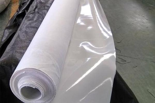 一布一膜在鋪設時哪面朝上呢  第1張