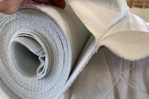 復(fù)合土工膜和丙綸布的區(qū)別  第3張